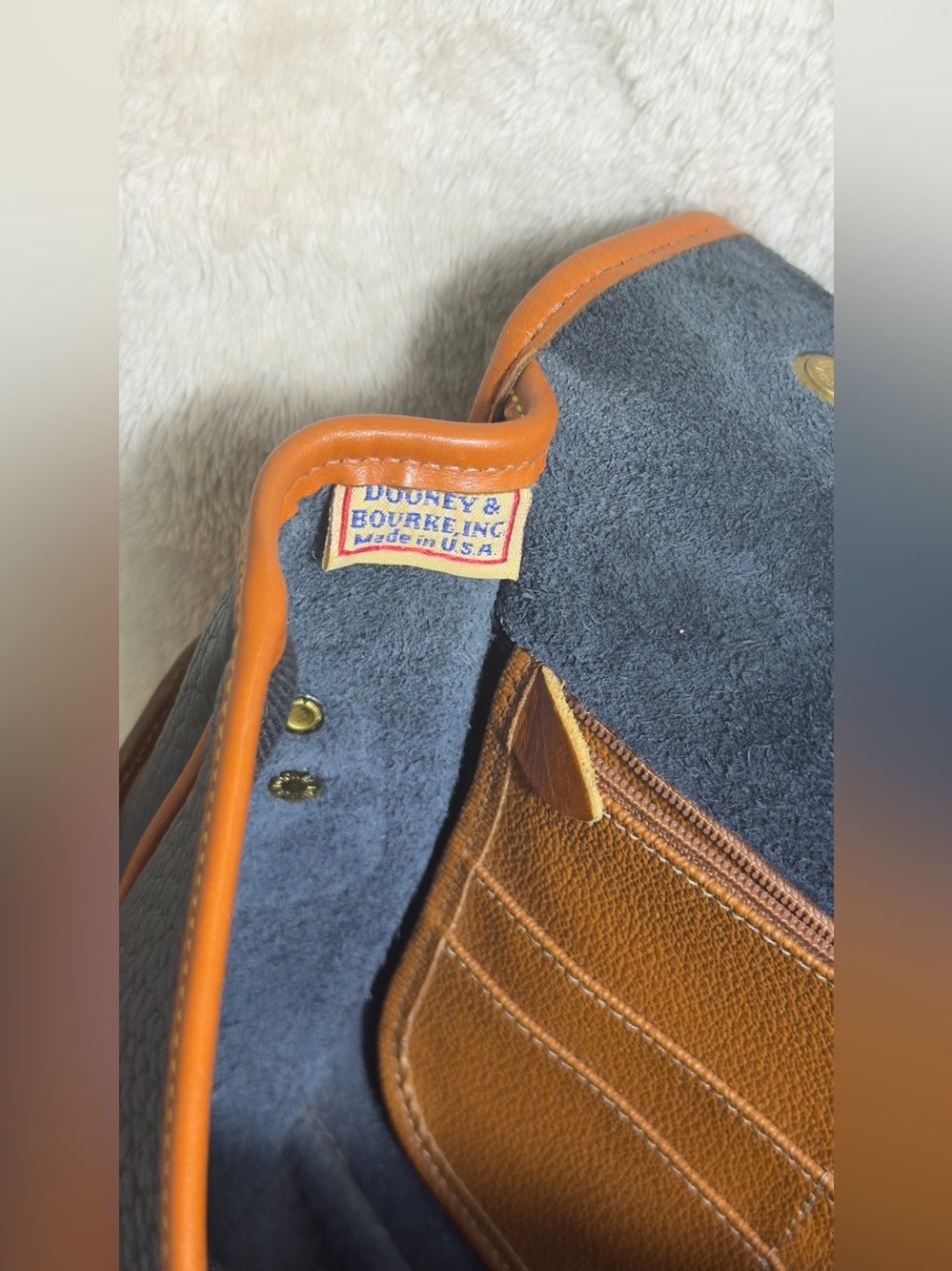 Vintage Dooney & Bourke AWL Cavalry Crossbody Shoulder Satchel Bag Navy Tan USA - Picture 2 of 16